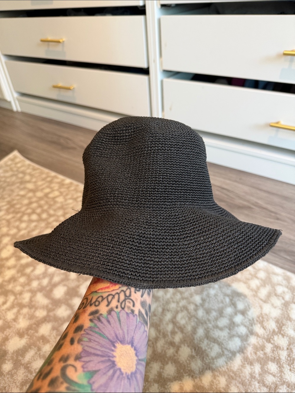 Black Women's Knit Bucket Hat